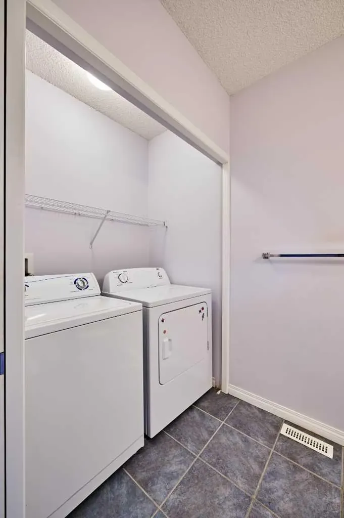 153 Royal Birch Bay NW Calgary AB T3G5X6