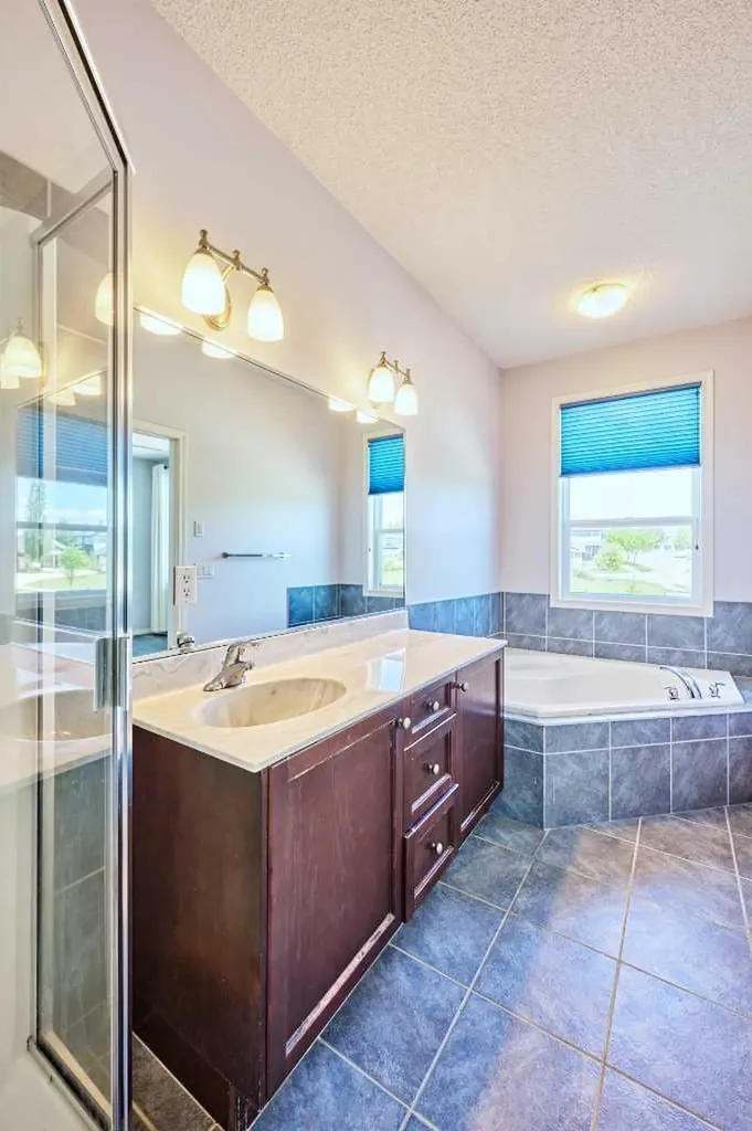 153 Royal Birch Bay NW Calgary AB T3G5X6