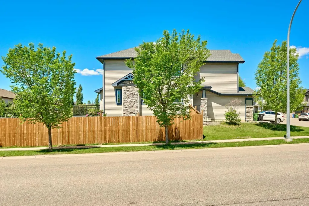 153 Royal Birch Bay NW Calgary AB T3G5X6