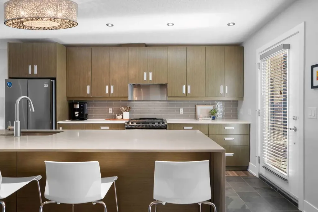 1511 23 Avenue SW Calgary AB T2T 0T8