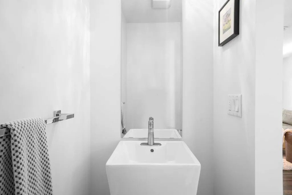 1511 23 Avenue SW Calgary AB T2T 0T8