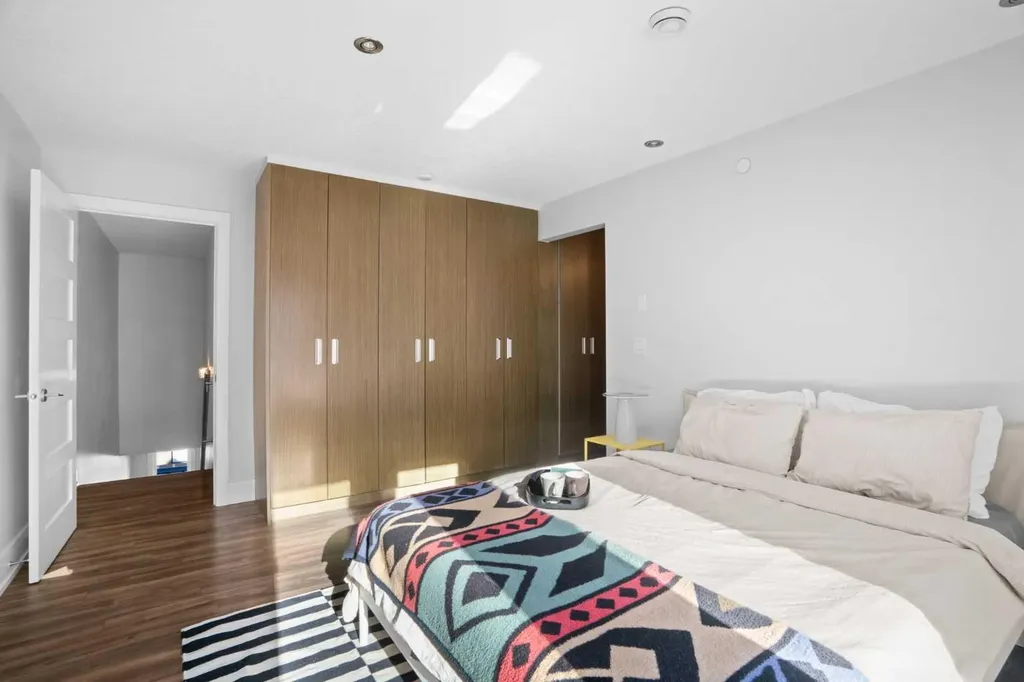1511 23 Avenue SW Calgary AB T2T 0T8