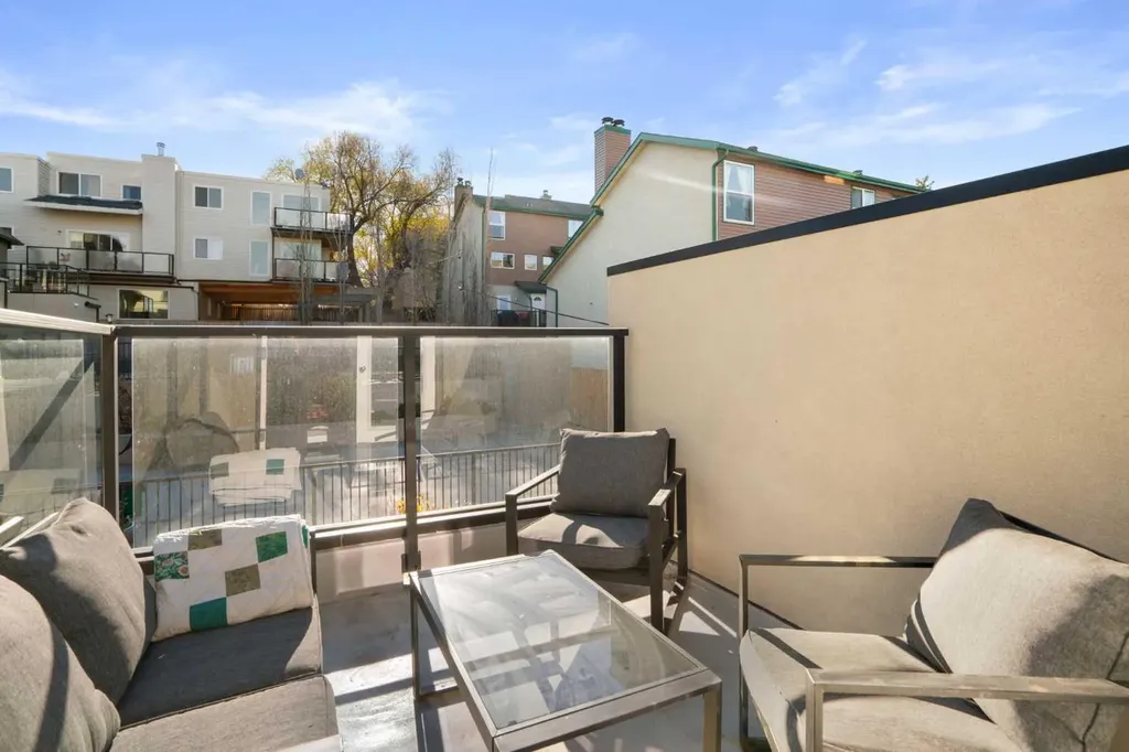 1511 23 Avenue SW Calgary AB T2T 0T8