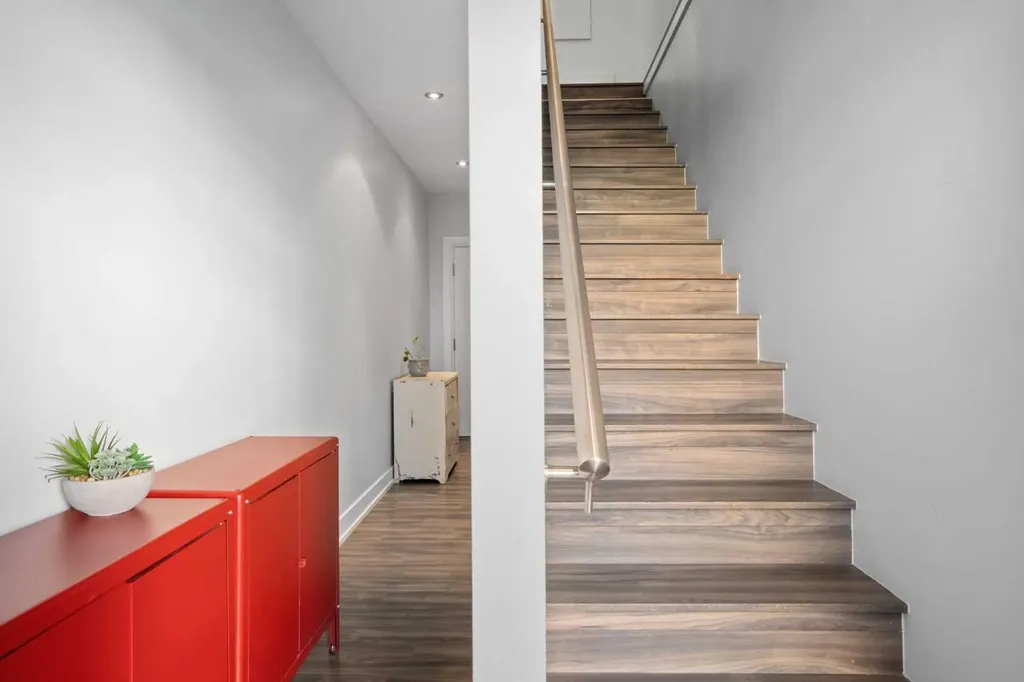 1511 23 Avenue SW Calgary AB T2T 0T8