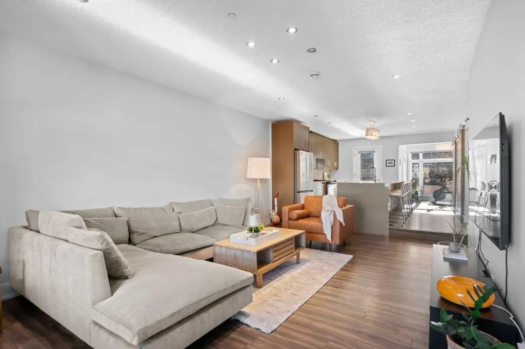 1511 23 Avenue SW Calgary AB T2T 0T8