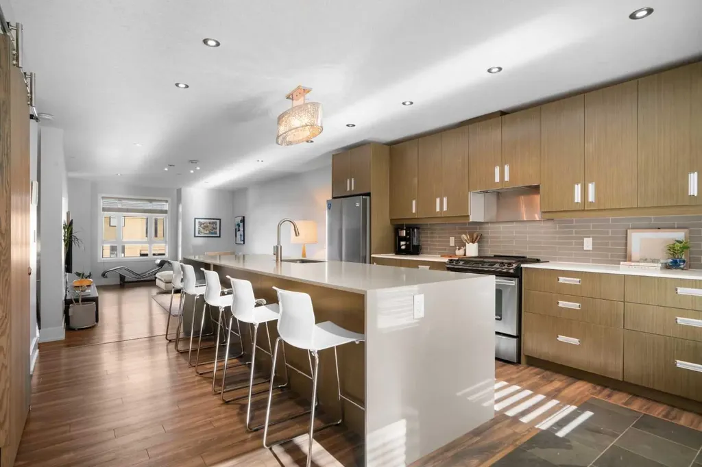 1511 23 Avenue SW Calgary AB T2T 0T8