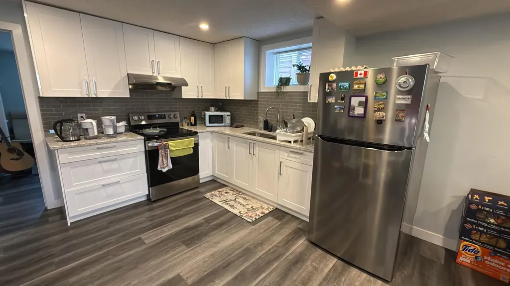 4528 40 Street NE Calgary AB T3K 1M4