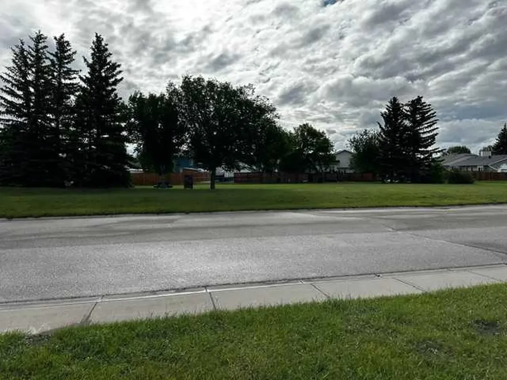 336 Parkview Estates Strathmore AB T1P 1K8