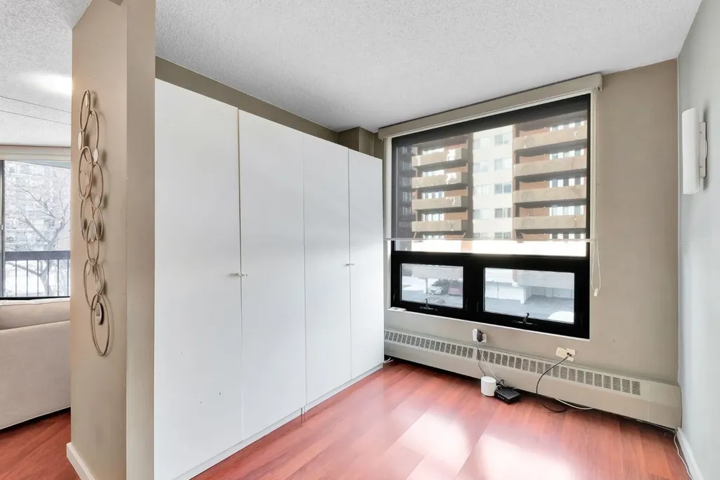 1304 15 Avenue SW Calgary AB T3C 0X7