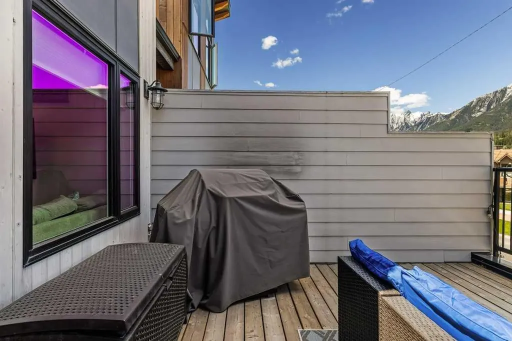 1106 Bow Valley Trail Canmore AB T1W 1N6