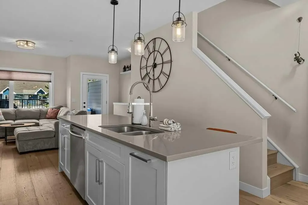 1106 Bow Valley Trail Canmore AB T1W 1N6