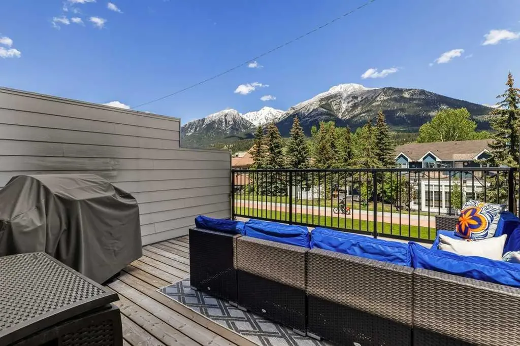 1106 Bow Valley Trail Canmore AB T1W 1N6