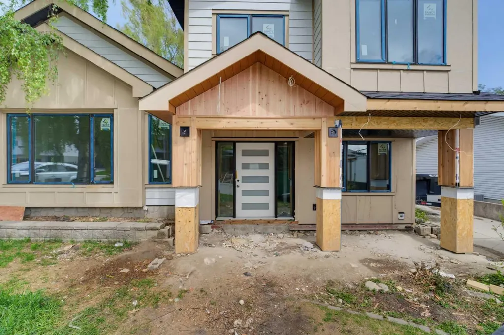 3375 Breton Close NW Calgary AB T2L 1X3