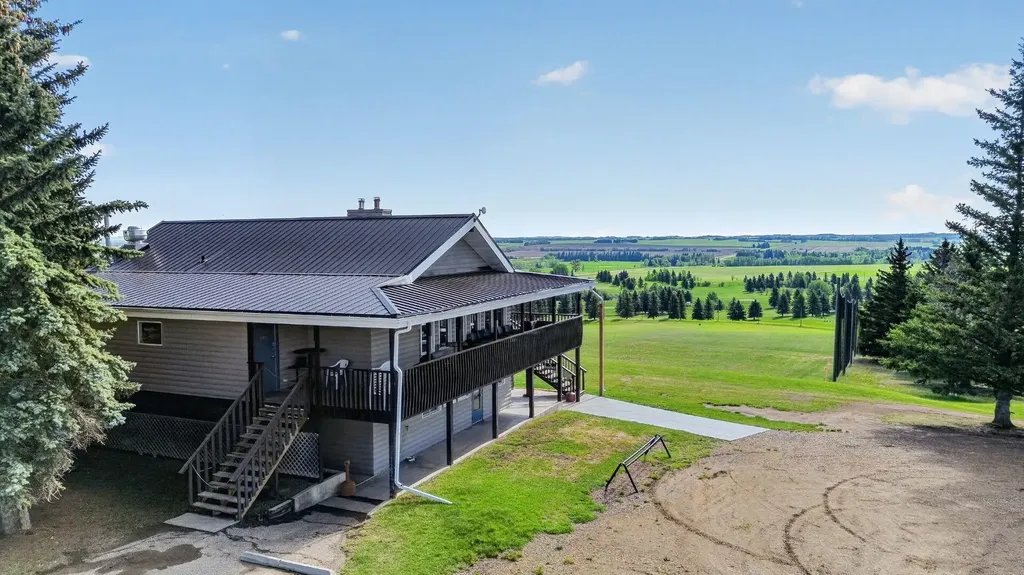 39325 Range Road 34 Rural Lacombe County AB T0M0X0