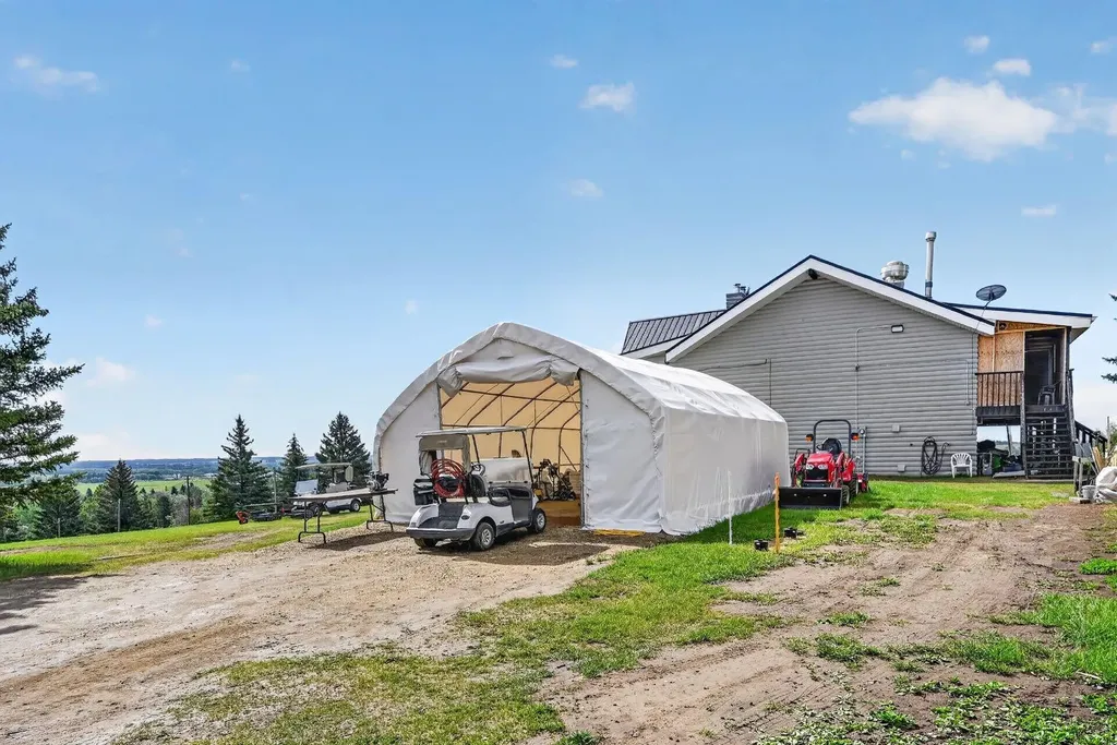 39325 Range Road 34 Rural Lacombe County AB T0M0X0