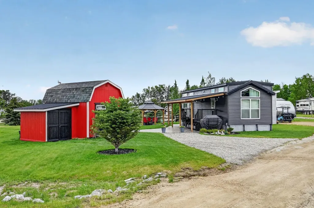 39325 Range Road 34 Rural Lacombe County AB T0M0X0