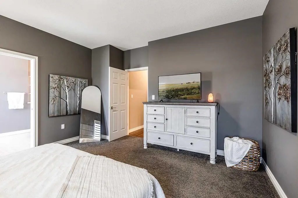 452 Somerside Place SE Medicine Hat AB T1B 0N5