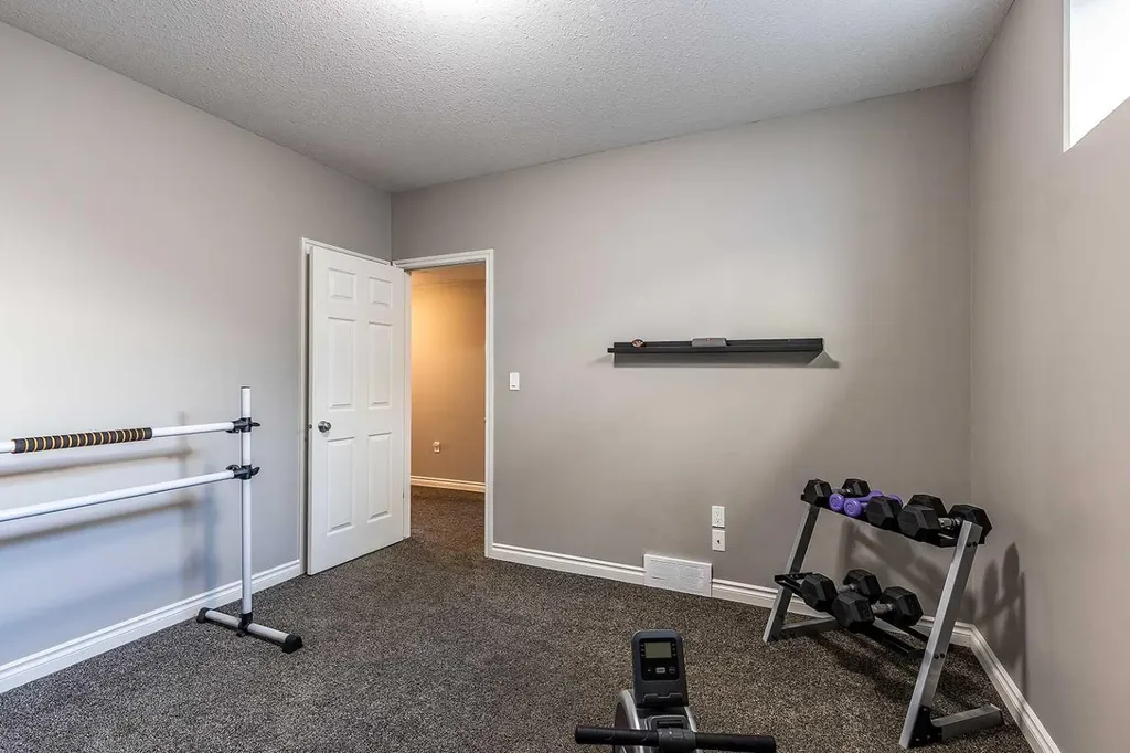 452 Somerside Place SE Medicine Hat AB T1B 0N5