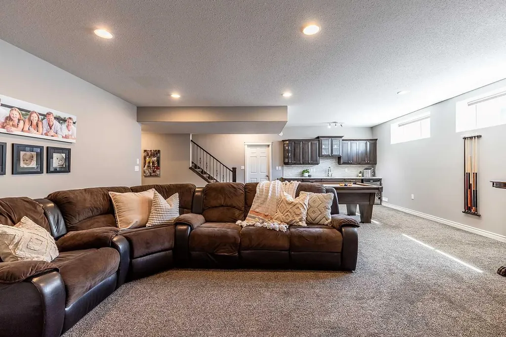 452 Somerside Place SE Medicine Hat AB T1B 0N5