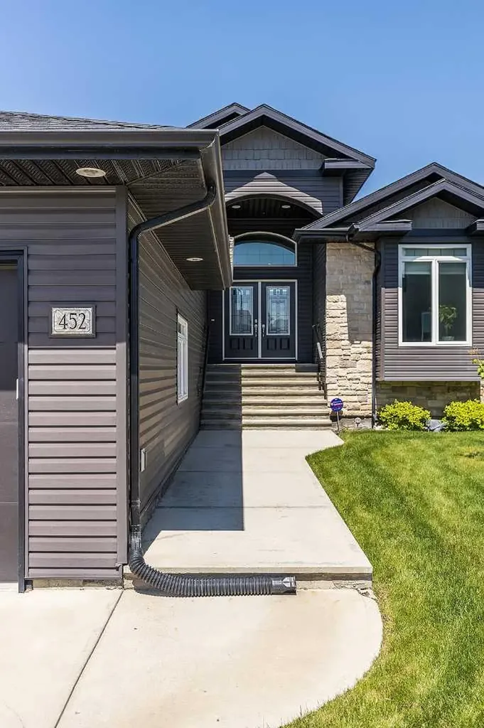 452 Somerside Place SE Medicine Hat AB T1B 0N5