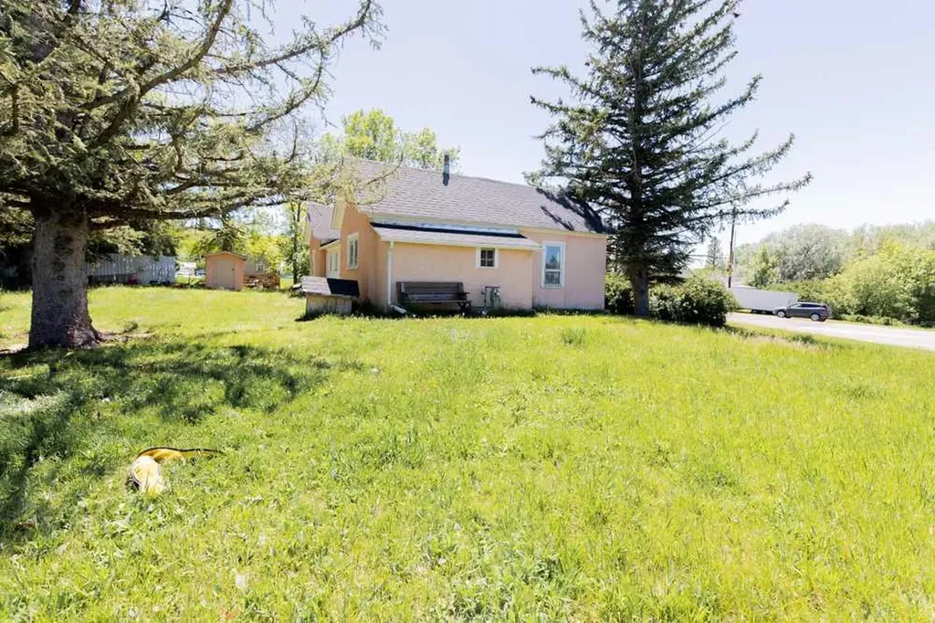 664 1 Street W Cardston AB T0K 0K0