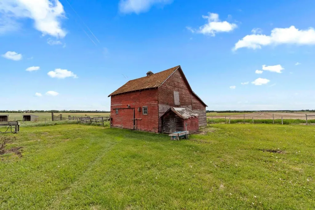 47546 Range Road 213 Rural Camrose County AB T0B 0G0