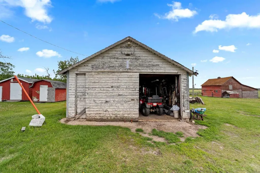 47546 Range Road 213 Rural Camrose County AB T0B 0G0