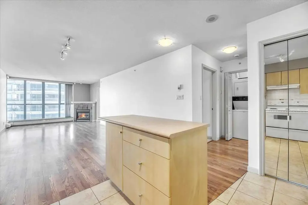 650 10 Street SW Calgary AB T2P 5G4