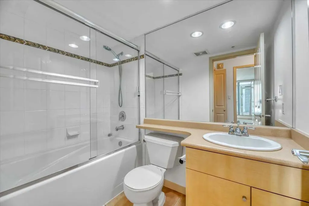 650 10 Street SW Calgary AB T2P 5G4