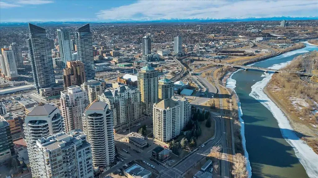 650 10 Street SW Calgary AB T2P 5G4
