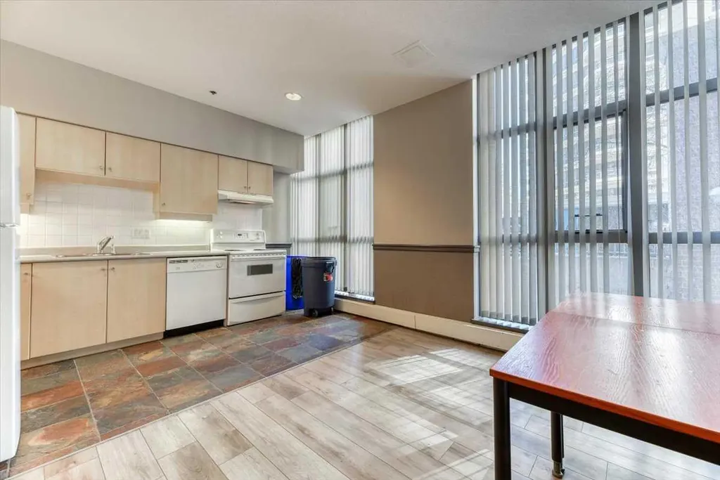 650 10 Street SW Calgary AB T2P 5G4