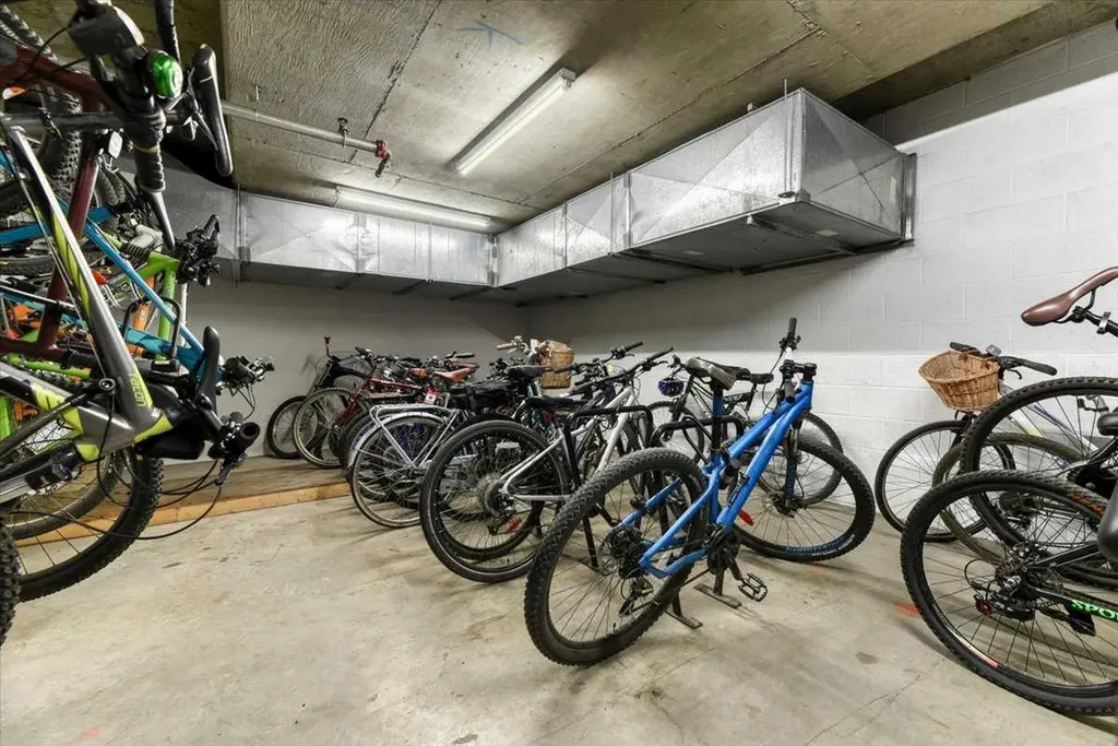 650 10 Street SW Calgary AB T2P 5G4