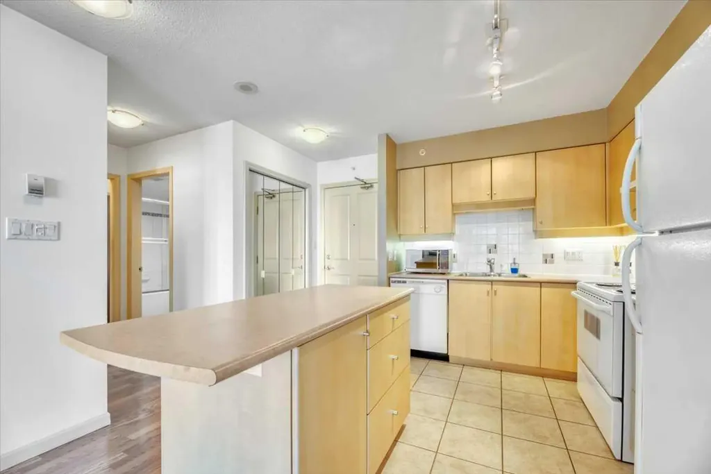 650 10 Street SW Calgary AB T2P 5G4