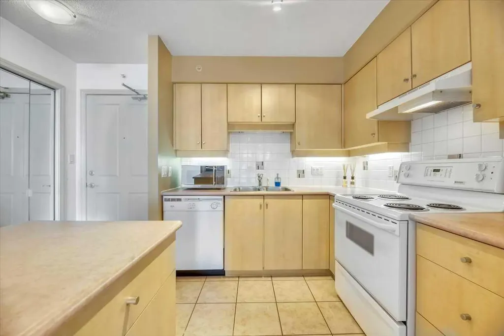 650 10 Street SW Calgary AB T2P 5G4
