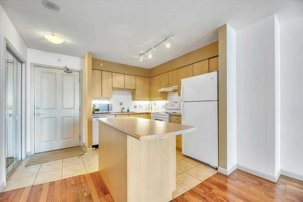 650 10 Street SW Calgary AB T2P 5G4