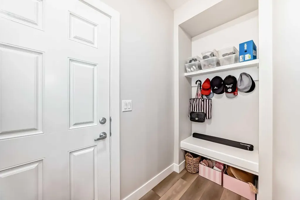 8 Yorkville Link SW Calgary AB T2X4K4