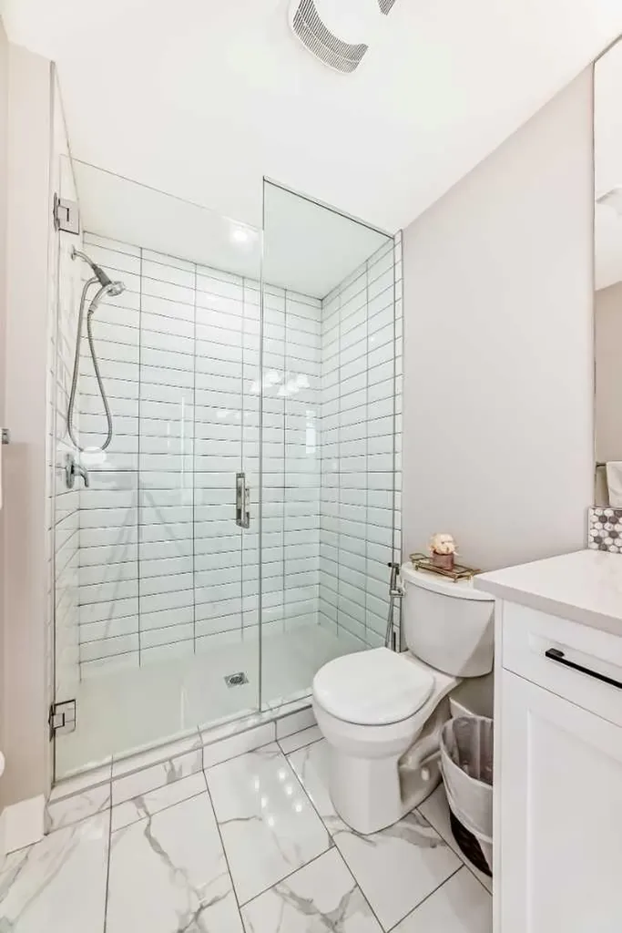 8 Yorkville Link SW Calgary AB T2X4K4