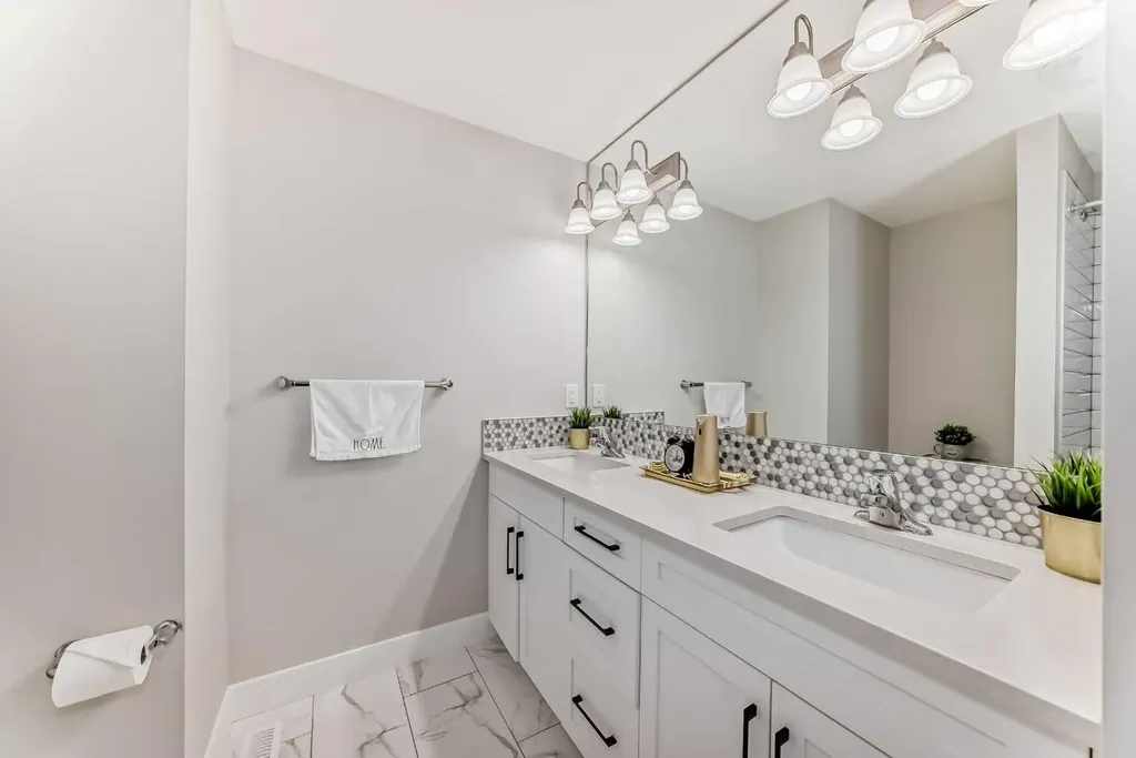 8 Yorkville Link SW Calgary AB T2X4K4