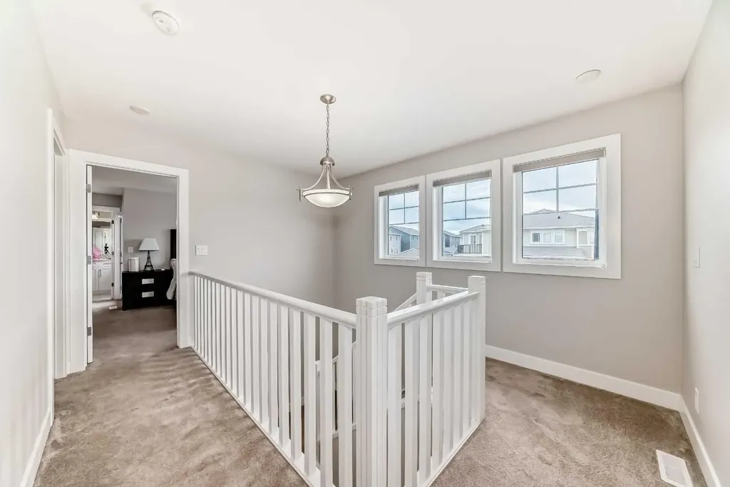 8 Yorkville Link SW Calgary AB T2X4K4