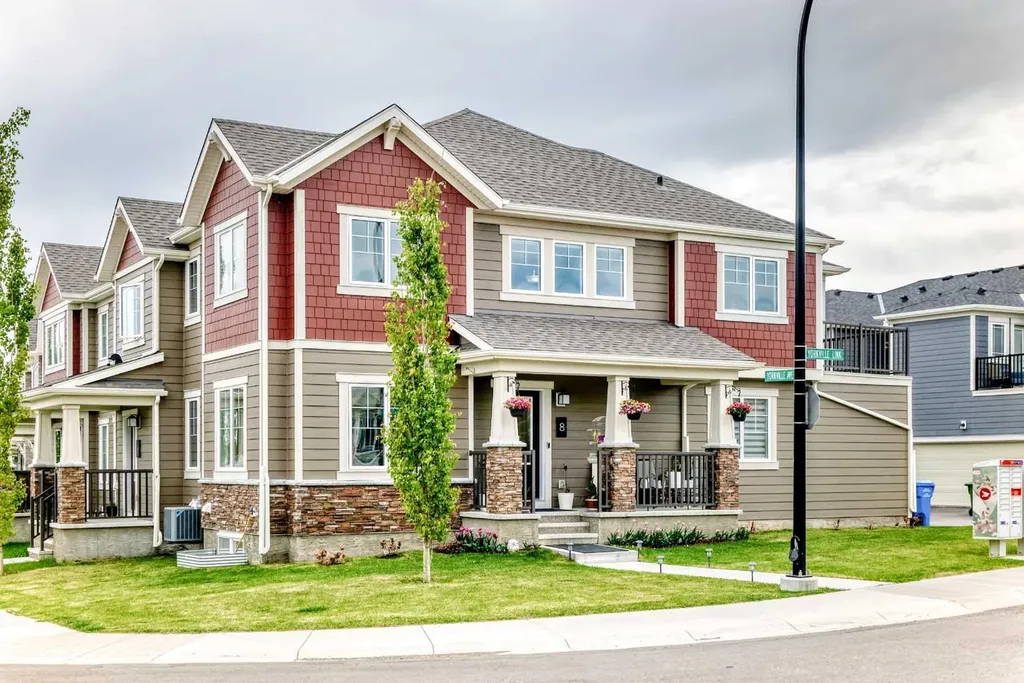 8 Yorkville Link SW Calgary AB T2X4K4