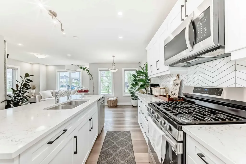 8 Yorkville Link SW Calgary AB T2X4K4