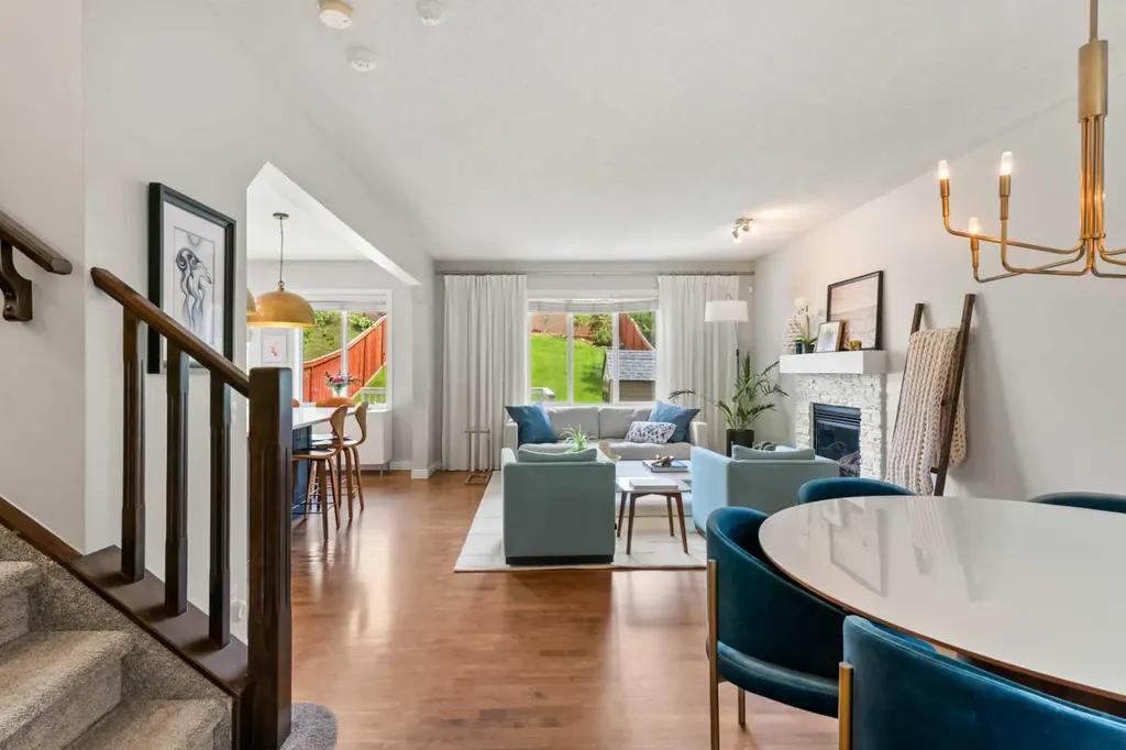 95 Aspen Stone Terrace SW Calgary AB T3H5Z2
