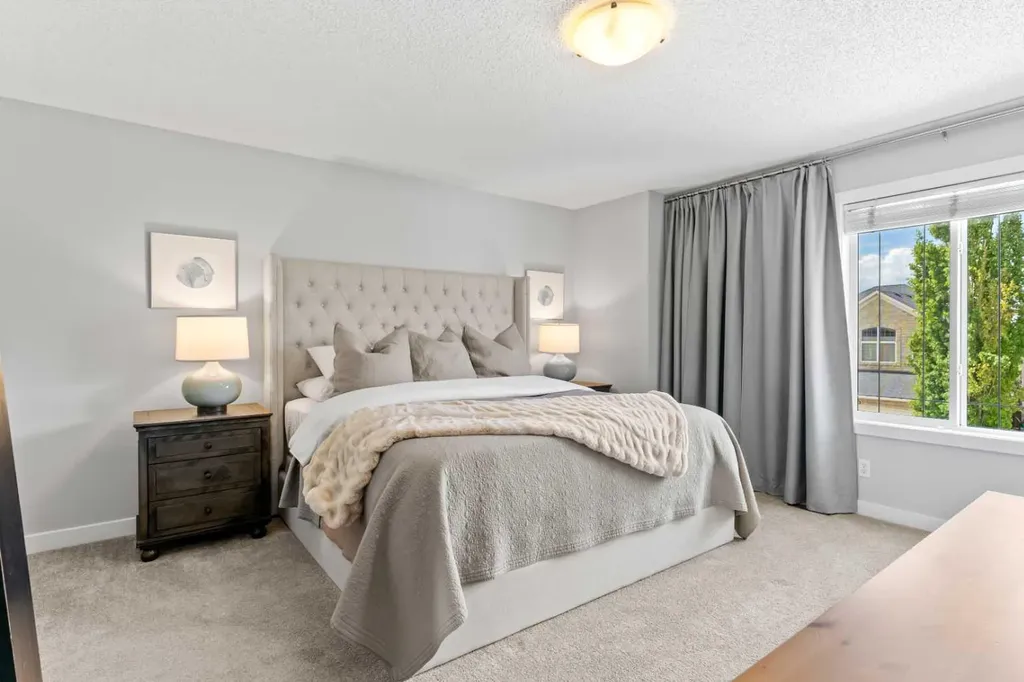 95 Aspen Stone Terrace SW Calgary AB T3H5Z2