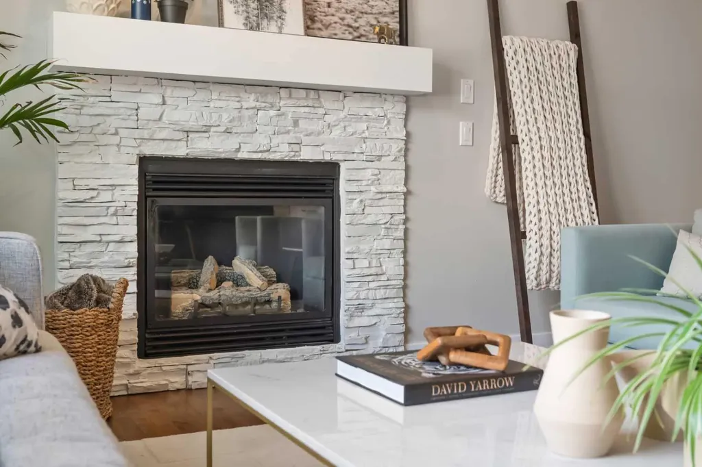 95 Aspen Stone Terrace SW Calgary AB T3H5Z2