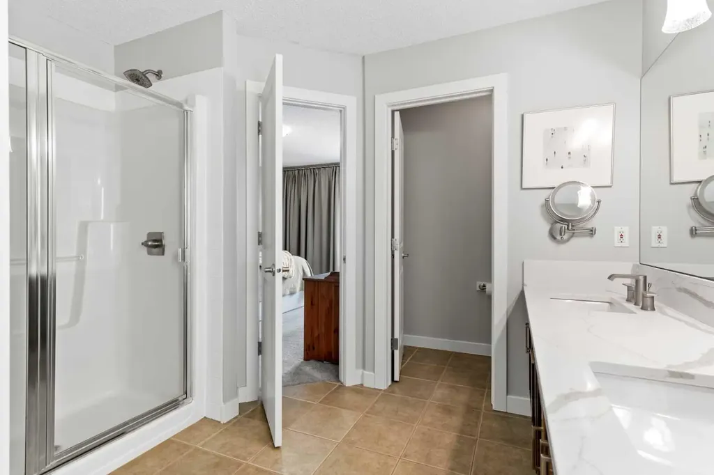 95 Aspen Stone Terrace SW Calgary AB T3H5Z2
