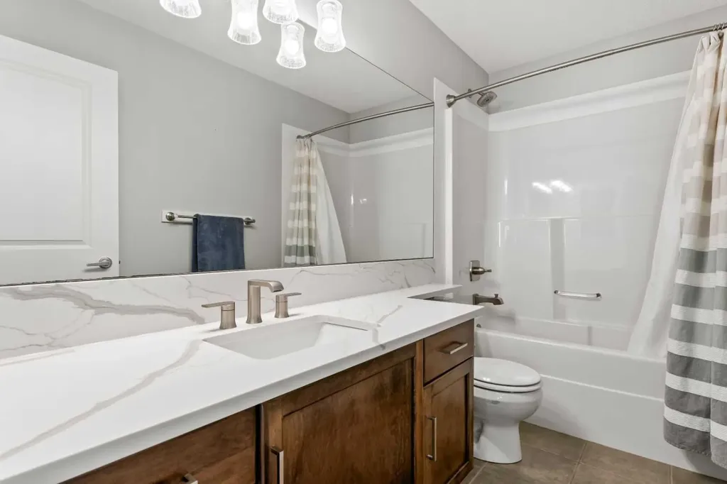 95 Aspen Stone Terrace SW Calgary AB T3H5Z2