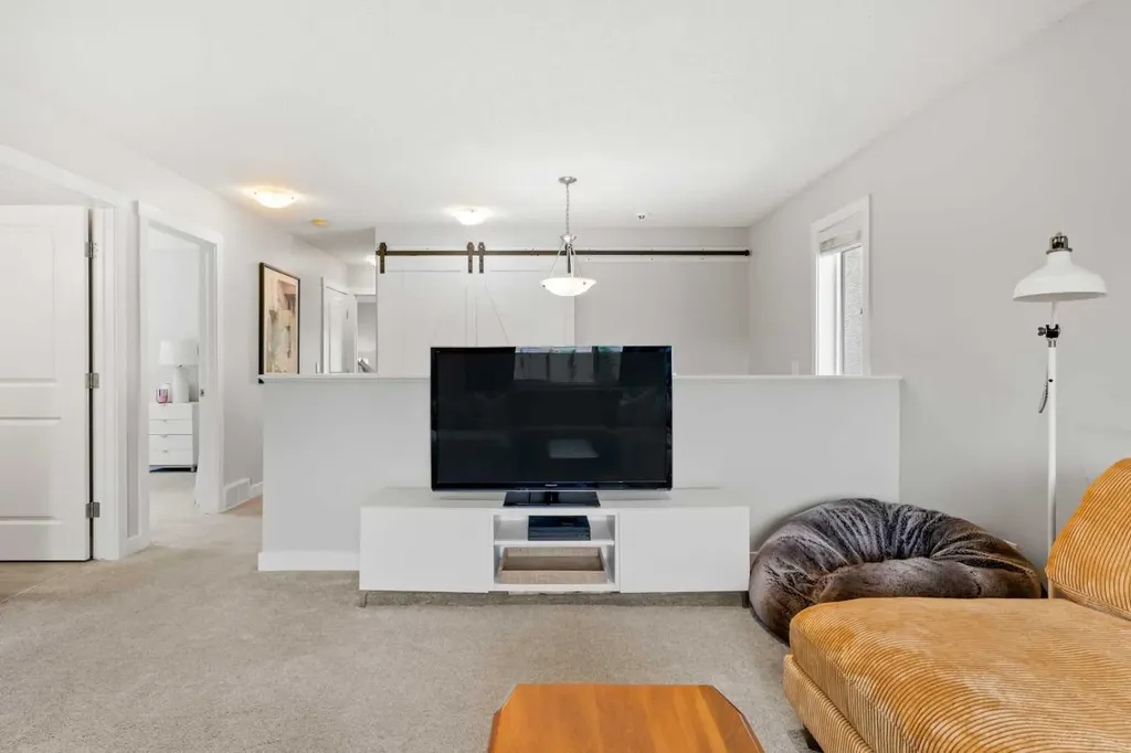 95 Aspen Stone Terrace SW Calgary AB T3H5Z2