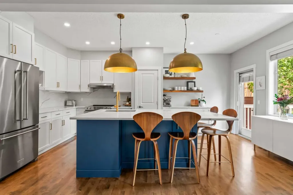 95 Aspen Stone Terrace SW Calgary AB T3H5Z2