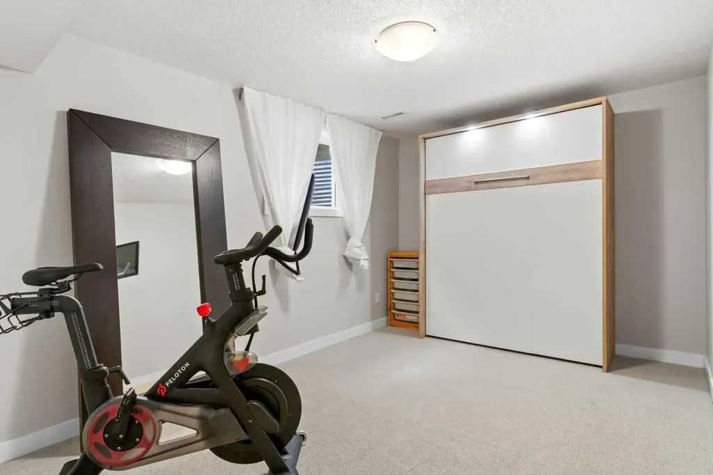 95 Aspen Stone Terrace SW Calgary AB T3H5Z2