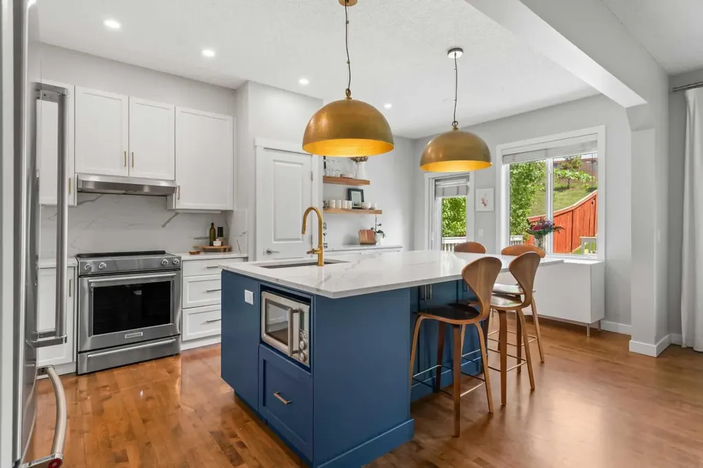 95 Aspen Stone Terrace SW Calgary AB T3H5Z2